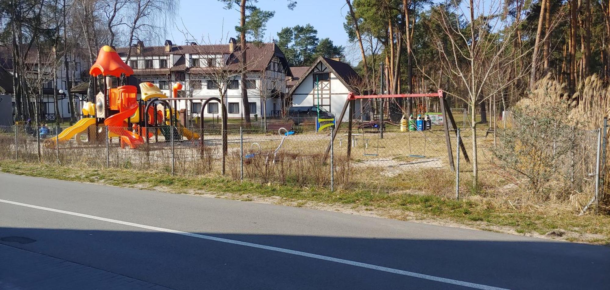 Dom Kotik W Lukecinie Villa Bagian luar foto