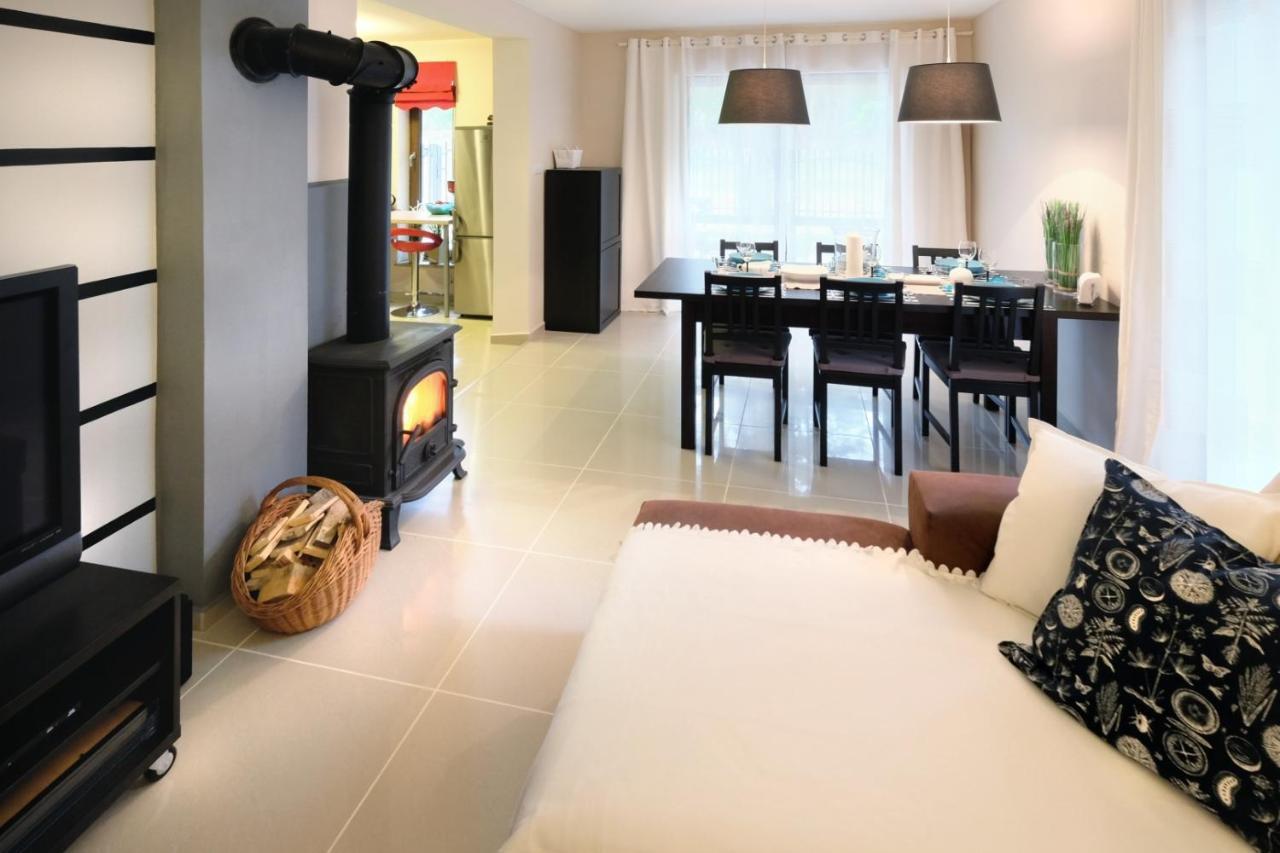 Dom Kotik W Lukecinie Villa Bagian luar foto