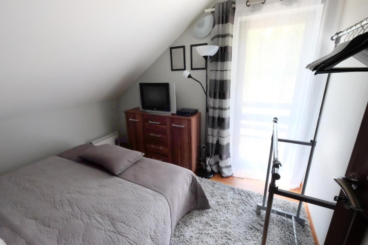 Dom Kotik W Lukecinie Villa Bagian luar foto